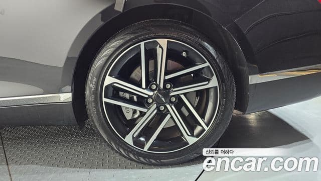 Genesis G80 2024 — Photo 30/38