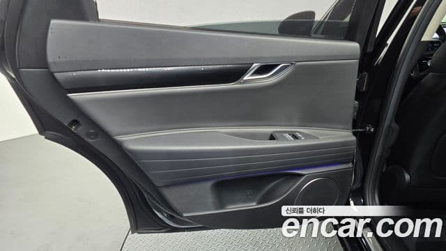 Genesis G80 2024 — Photo 24/38