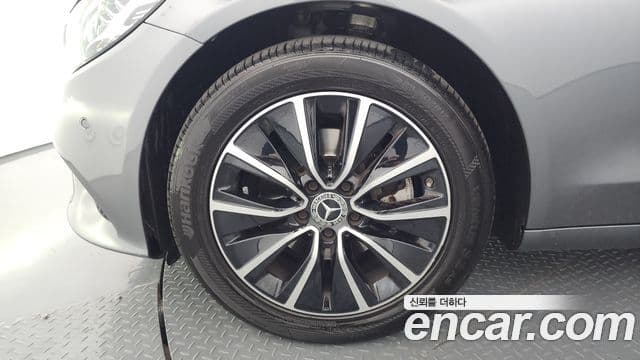 Mercedes-Benz C-Class 2019 — Şəkil 5/20