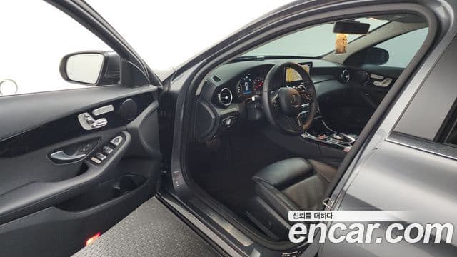 Mercedes-Benz C-Class 2019 — Şəkil 10/20