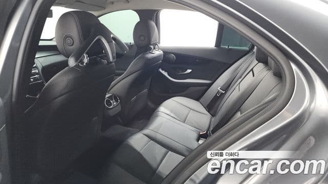 Mercedes-Benz C-Class 2019 — Şəkil 11/20