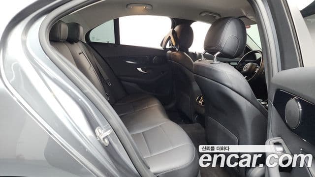 Mercedes-Benz C-Class 2019 — Şəkil 12/20