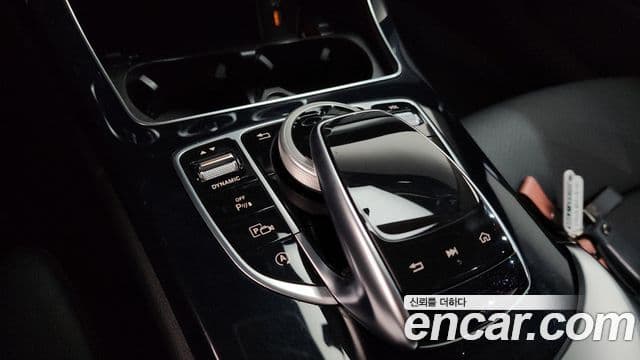 Mercedes-Benz C-Class 2019 — Şəkil 20/20