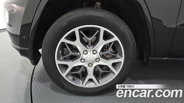 Jeep Grand Cherokee 2021 — Şəkil 5/20