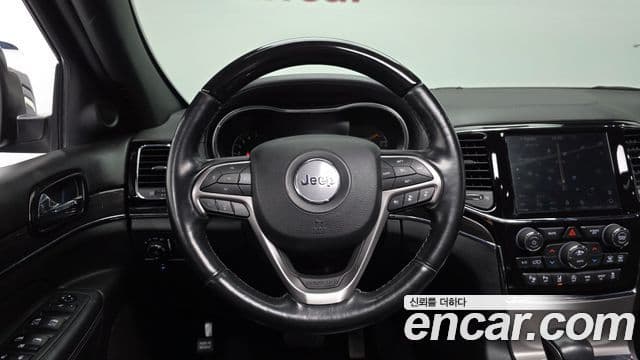 Jeep Grand Cherokee 2021 — Şəkil 13/20