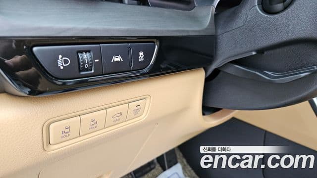 Kia Carnival 2021 — Şəkil 16/20