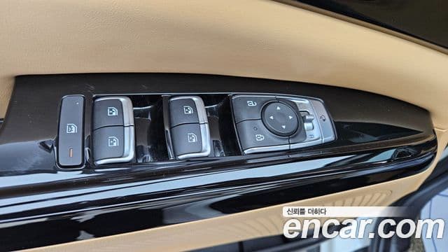 Kia Carnival 2021 — Şəkil 17/20