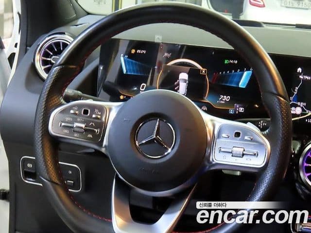 Mercedes-Benz GLA-Class 2021 — Фото 7/20