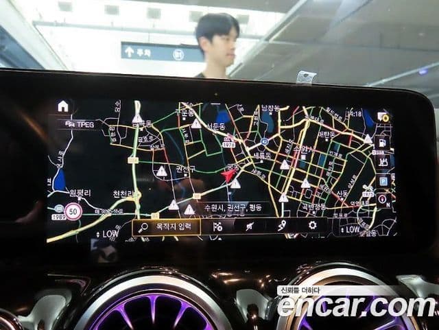 Mercedes-Benz GLA-Class 2021 — Фото 12/20