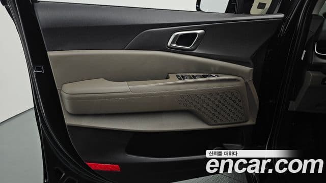 Kia Carnival 2025 — Photo 18/32