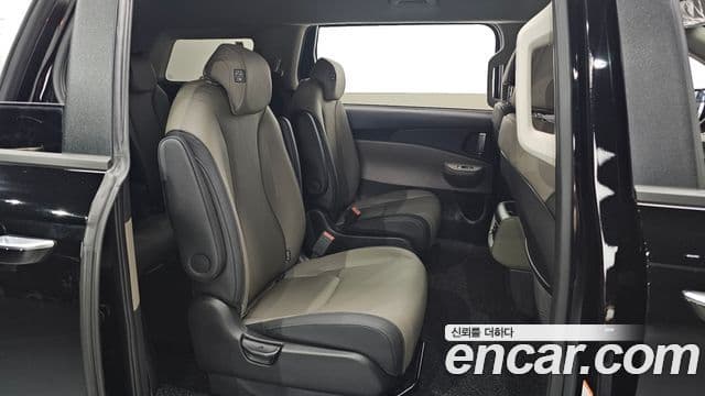 Kia Carnival 2025 — Photo 16/32