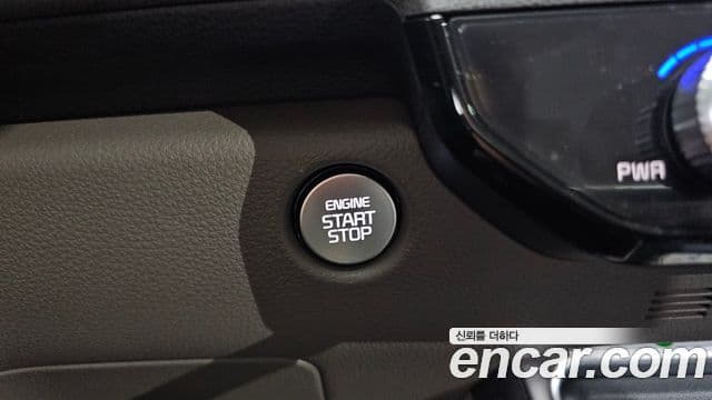 Kia Carnival 2025 — Photo 22/32