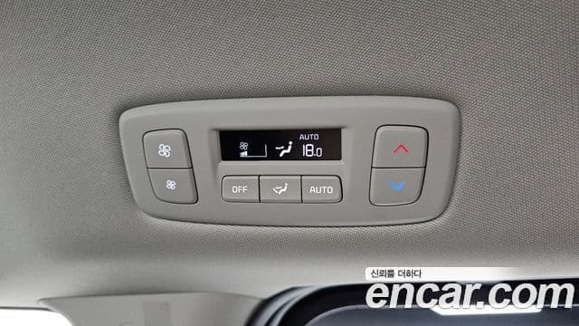 Kia Carnival 2025 — Photo 9/32