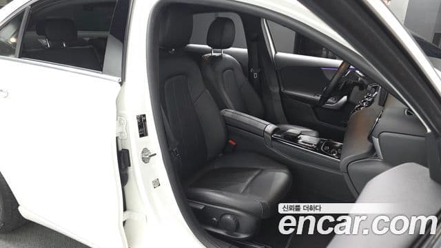 Mercedes-Benz A-Class 2022 — Photo 15/30