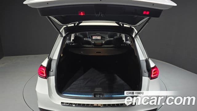 Mercedes-Benz GLE-Class 2021 — Photo 14/34