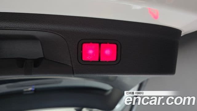 Mercedes-Benz GLE-Class 2021 — Photo 27/34