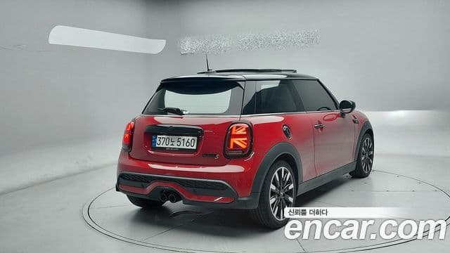 Mini Cooper S 2023 — ფოტო 1/19