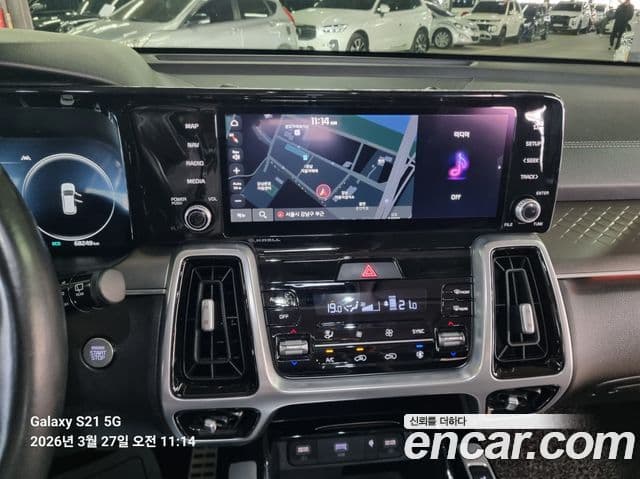 Kia Sorento 2021 — Фото 11/20