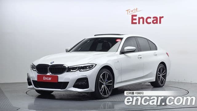 BMW 3 Series 2021 — ფოტო 1/20