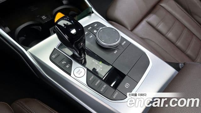BMW 3 Series 2021 — ფოტო 9/20