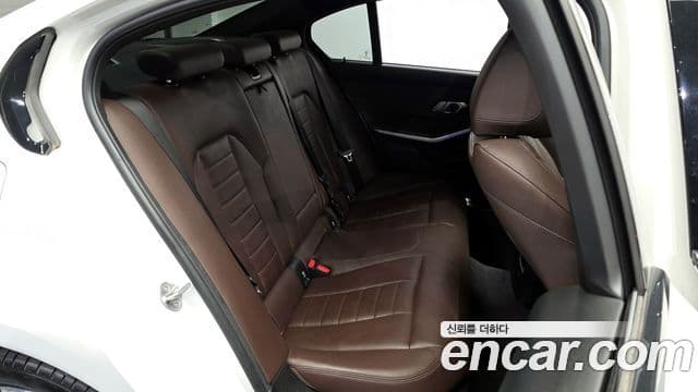BMW 3 Series 2021 — ფოტო 11/20