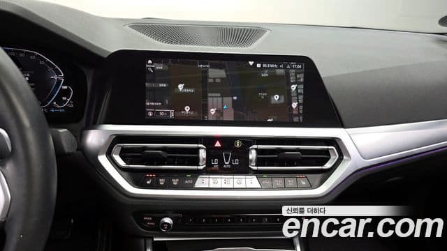 BMW 3 Series 2021 — ფოტო 14/20
