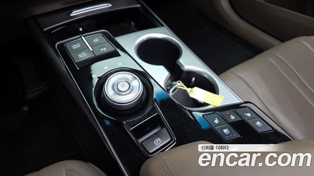 Kia K8 2021 — Şəkil 9/20