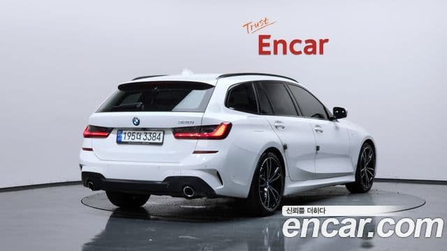 BMW 3 Series 2022 — ფოტო 2/20