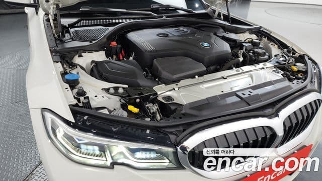 BMW 3 Series 2022 — ფოტო 6/20