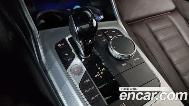 BMW 3 Series 2022 — ფოტო 9/20