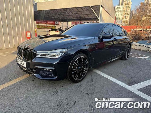 BMW 7 Series 2018 — Şəkil 1/19