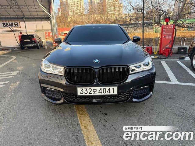 BMW 7 Series 2018 — Şəkil 2/19