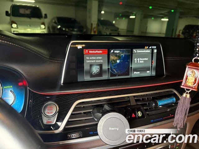 BMW 7 Series 2018 — Şəkil 18/19