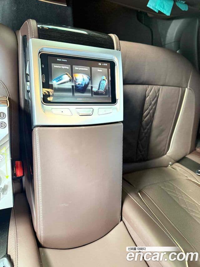 BMW 7 Series 2018 — Şəkil 19/19