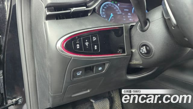 Genesis GV70 2022 — ფოტო 19/20