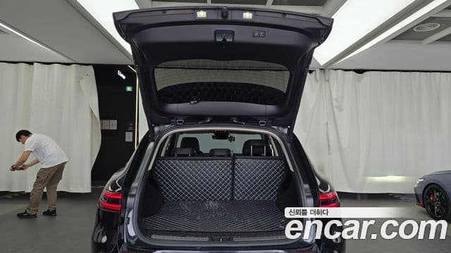 Genesis GV70 2022 — ფოტო 20/20