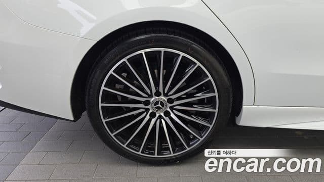 Mercedes-Benz C-Class 2023 — Şəkil 5/20