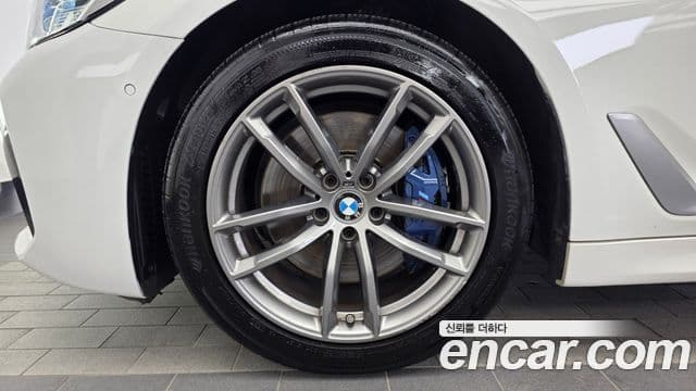 BMW 5 Series 2018 — Şəkil 4/20
