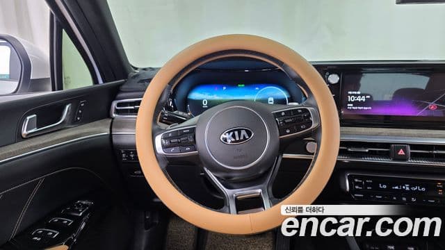 Kia K5 2021 — ფოტო 12/20