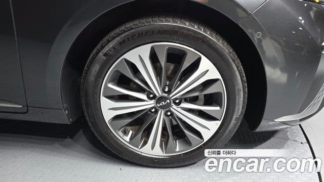 Kia K8 2023 — Photo 24/32