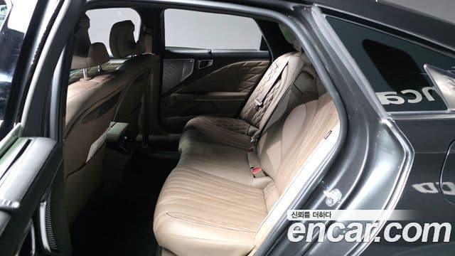 Kia K8 2023 — Photo 8/32