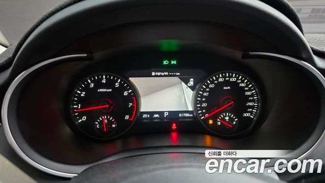 Kia Stinger 2020 — Şəkil 8/20