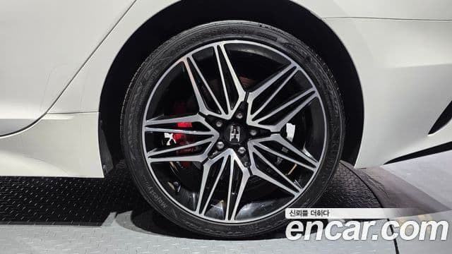 Kia Stinger Meister 2020 — Photo 7/33