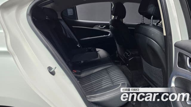 Genesis G70 2022 — ფოტო 12/20