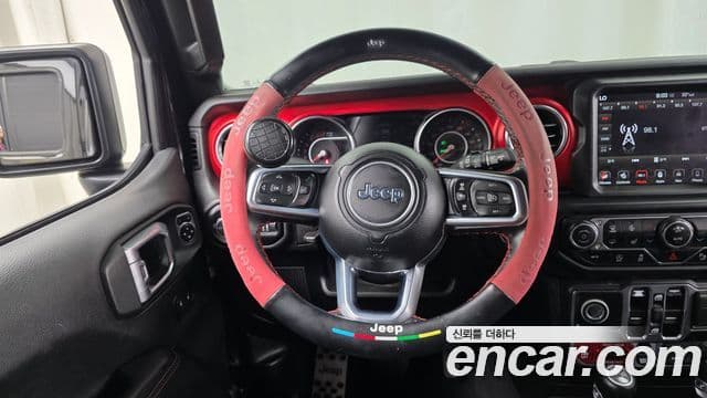 Jeep Wrangler 2021 — Фото 12/20