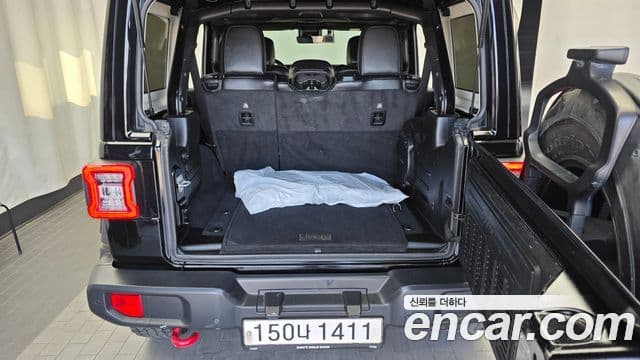 Jeep Wrangler 2021 — Фото 15/20