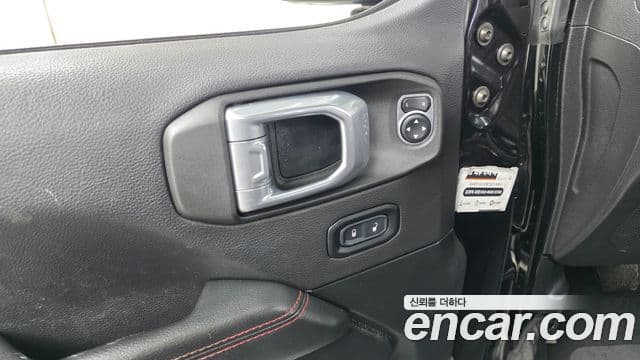 Jeep Wrangler 2021 — Фото 20/20