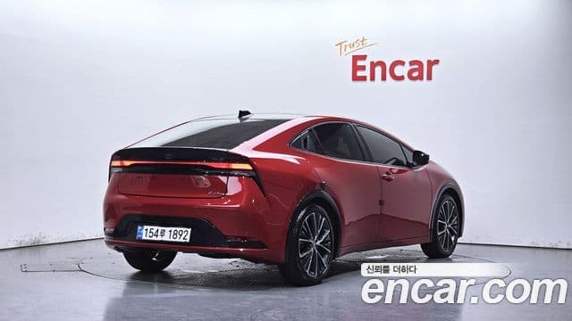 Toyota Prius 2024 — ფოტო 2/20