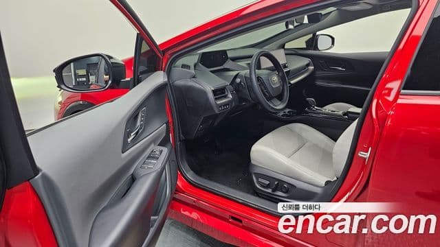 Toyota Prius 2024 — ფოტო 10/20