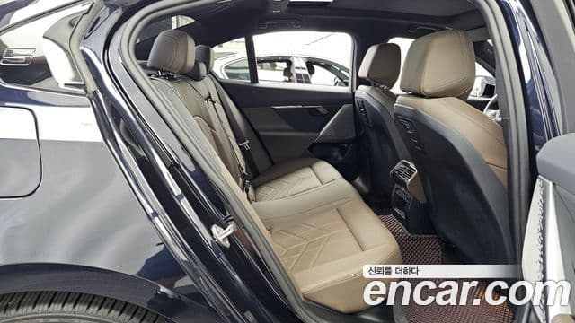 BMW 5 Series 2024 — Şəkil 12/20